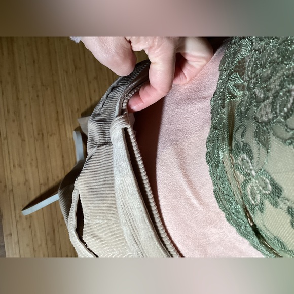 Loft Wide Leg Stretchy Corduroy Tan Pants Size 4 - Picture 7 of 12